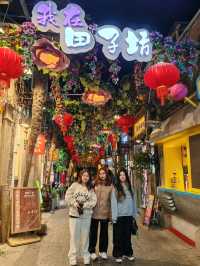 SHANGHAI with 3 teenage GIRLS