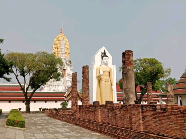 ไหว้พระขอพร วัดพระศรีรัตนมหาธาตุ