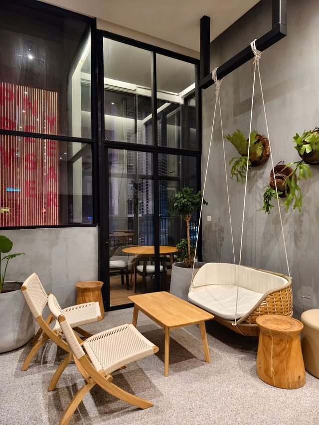 Lloyd’s Inn Kuala Lumpur — Simplify Your Stay, Amplify Your Experience