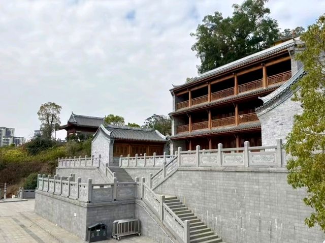 Liangguang Governor's Office: A Quiet Park Under Renovation