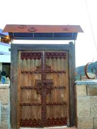 A CHARMING WALK THROUGH GAMCHEON SLOPES AND ALLEYS