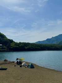 🏞️ 야마나카호, 후지산 품은 평화로운 호수!