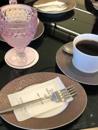 ☕ 소피텔 앰배서더 서울 – 잠실에서 만나는 프렌치 감성 카페