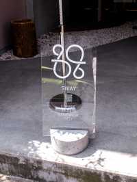 Sway Coffee Roaster คาเฟ่มินิมอลเมืองโทยาม่า