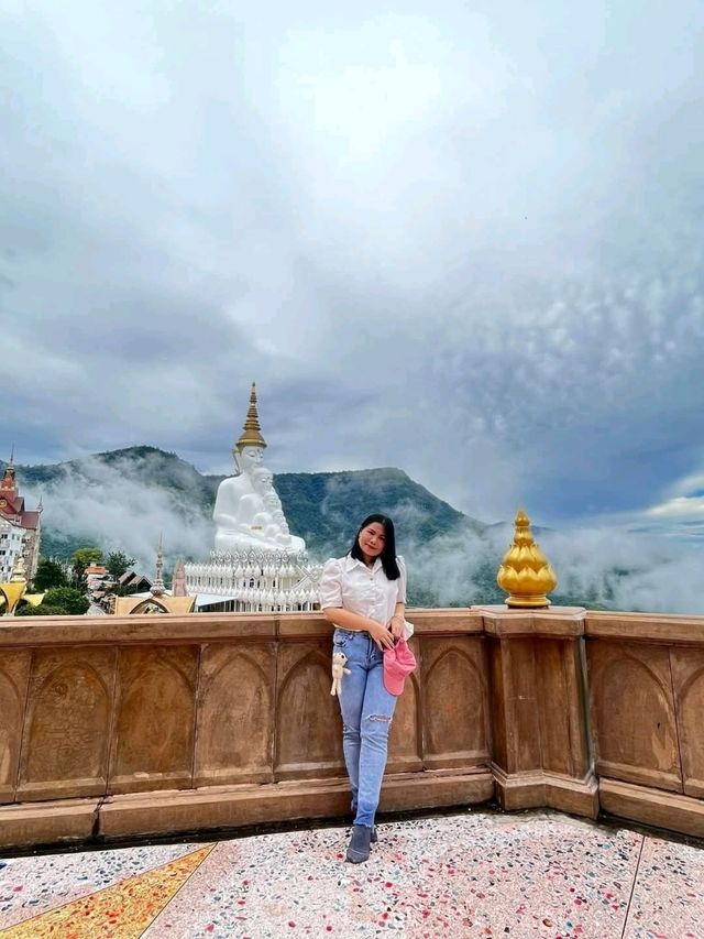 วัดพระธาตุผาซ่อนแก้ว จังหวัดเพชรบูรณ์