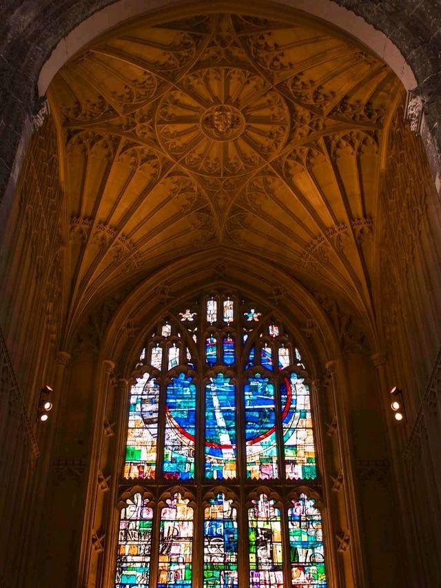 Manchester’s Cathedral Glow: Light, Arches & Peace Inside