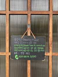 진짜 지인한 사골육수로 맛을 낸 사골칼국수, 보야타
