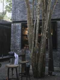 คาเฟ่ดีไซน์เท่ๆที่ซ่อนตัวอยู่กลางป่า เขาใหญ่ 