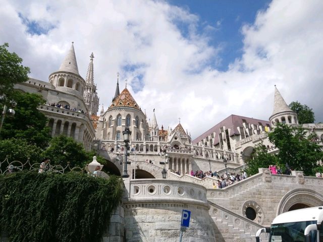 東歐旅遊🥳參觀打卡熱點漁人堡📸馬加什教堂💕遠望多瑙河畔靚景⭐️