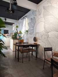 Coffee + Greenery = A Hidden JB Gem