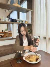 คาเฟ่เปิดใหม่ ย่านบางนา - Better Half 🪵