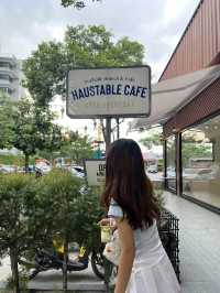 Haustable Cafe