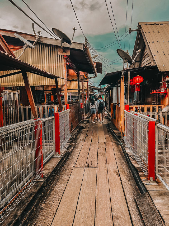 Wooden Planks & Waterfront Charm: A Stroll Through Chew Jetty