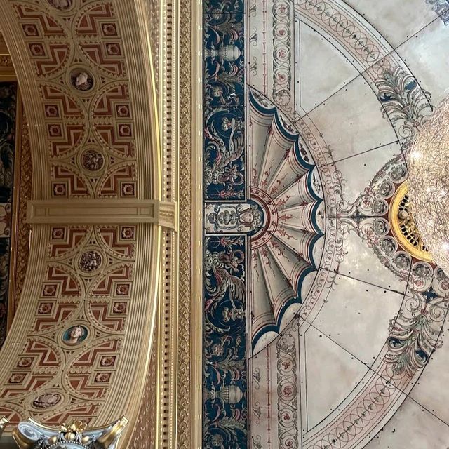 Victoria and Albert Museum (V&A), London