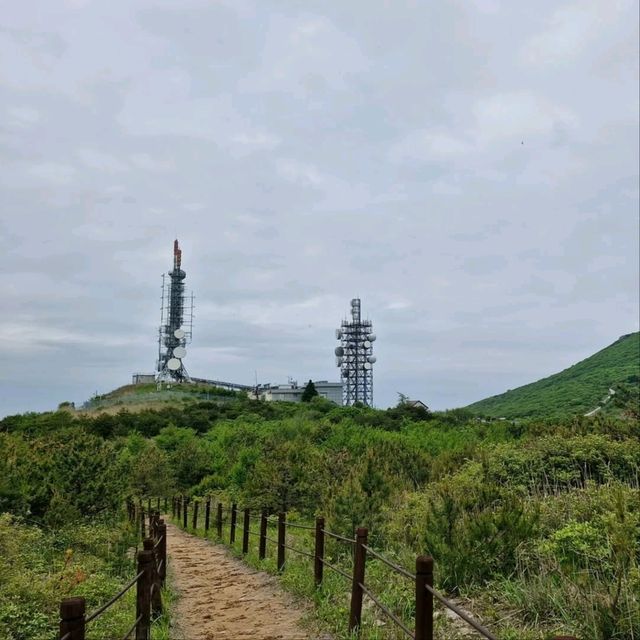 A Day Up Mudeungsan