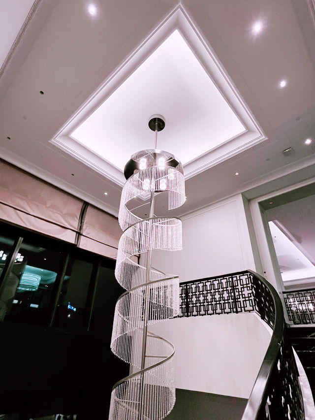 St. Regis Kuala Lumpur: A Pinnacle of Opulence and Elegance