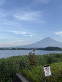 A Serene Escape to Mount Fuji – Nature’s Perfect Balance of Peace and Power 