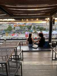 Rooftop bar วิวดีใกล้เสาชิงช้า
