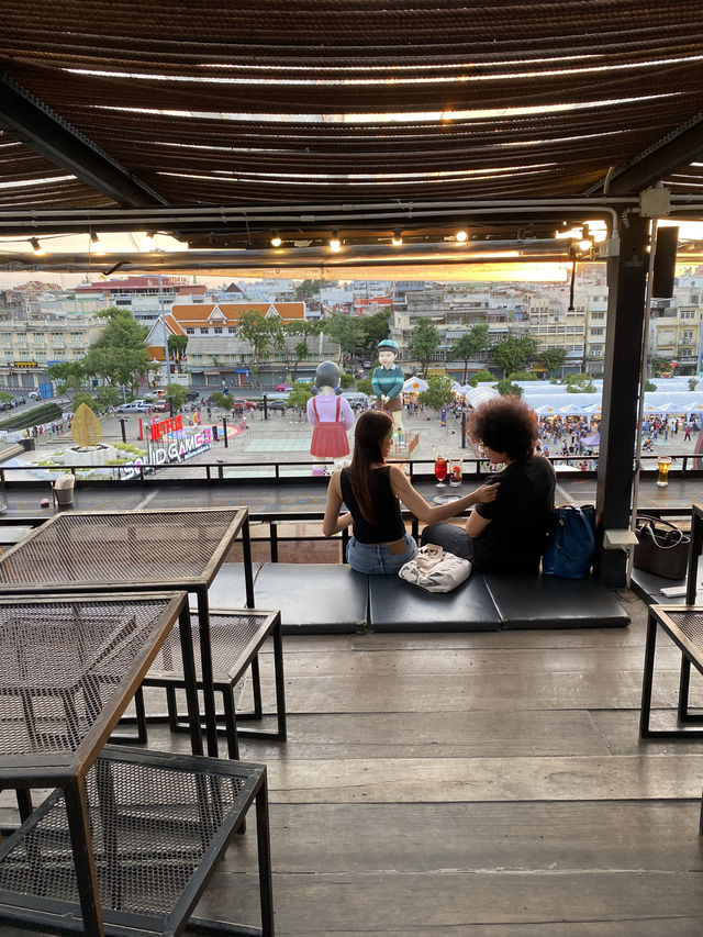 Rooftop bar วิวดีใกล้เสาชิงช้า