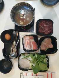  เหม็ง แซ่บนัว – แฟชั่นไอส์แลนด์