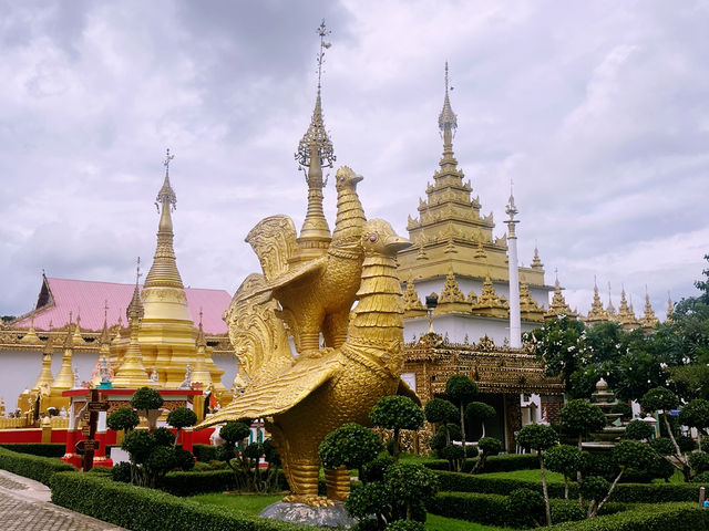 วัดไทยวัฒนาราม แม่สอด จ.ตาก