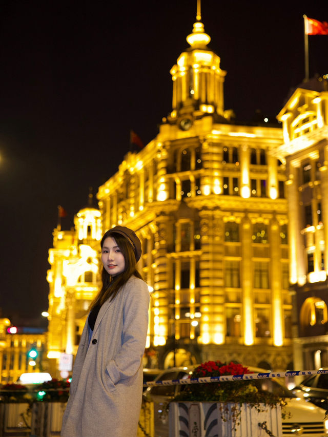 The Bund ยามค่ำคืน แสงไฟวิบวับ 💛✨