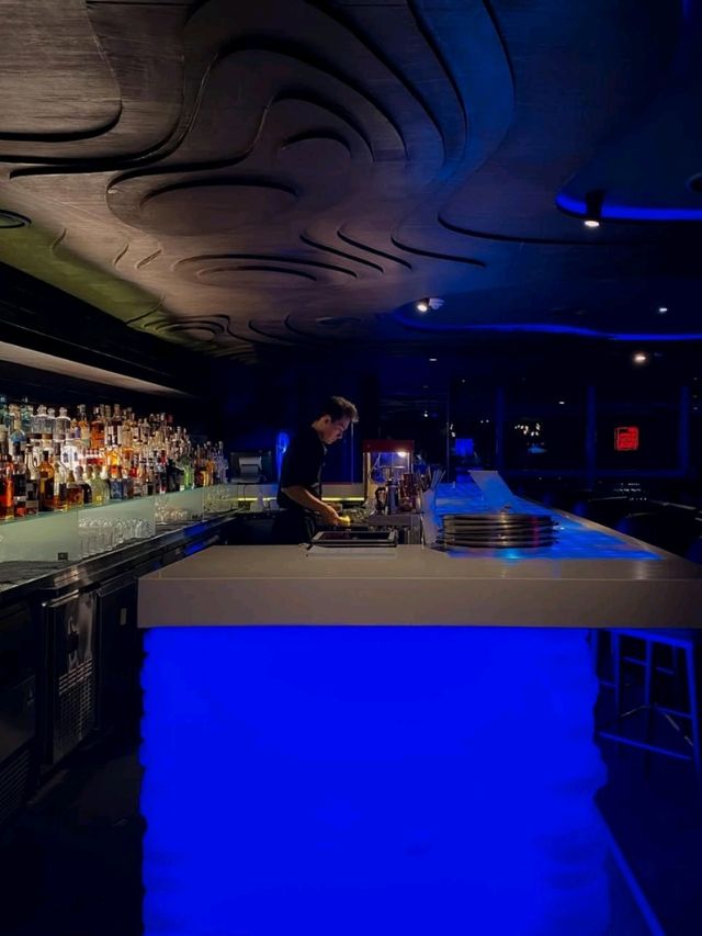 Q Bar