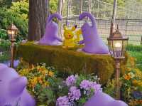 Look at all the Metamongs around the park!!!