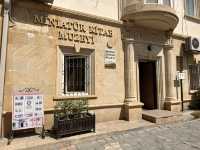 【Museum of Miniature Books／ミニチュア本博物館｜バクー旧市街の“掌サイズ世界一周”】