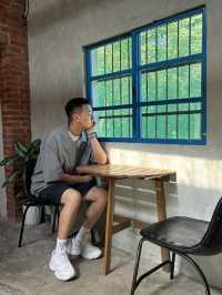 《小溪邊咖啡》藏在懷舊風景裡的清爽一杯