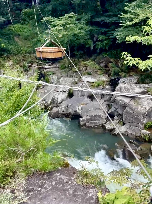 【岩手】自然が織りなす絶景と名物空飛ぶ団子 | 厳美渓