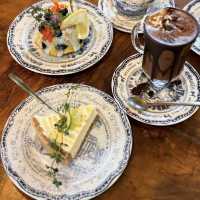 Mustang Blu Café
