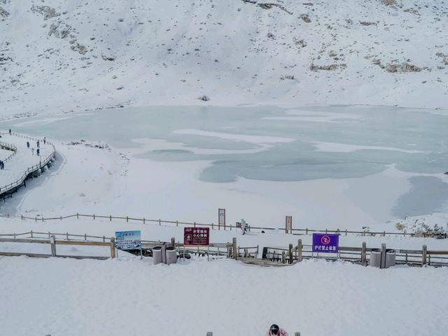 ต้ากู่ การ์เซีย (Dagu Glacier )