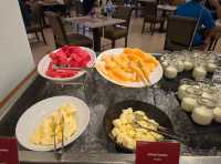 รับความสดชื่นของวันใหม่กับ Movenpick Suriwongse