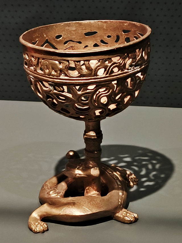 Step Into 6,000 Years of Chinese Art – Explore Shanghai Museum East