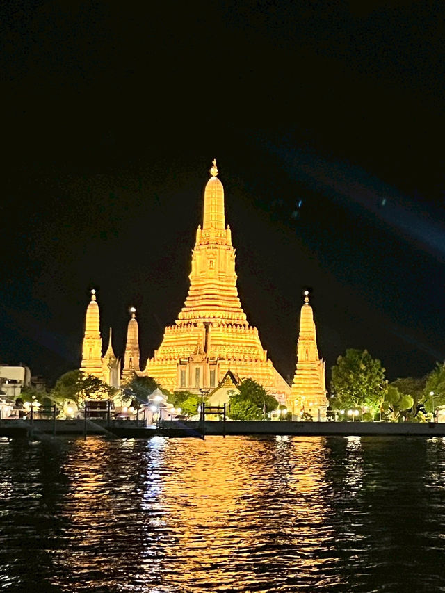 วัดอรุณ วัดน่าเที่ยวในกรุงเทพ