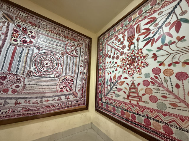 【バングラデシュ・ショナルガオン フォークアート＆クラフト博物館】色彩豊かな民芸の宝庫