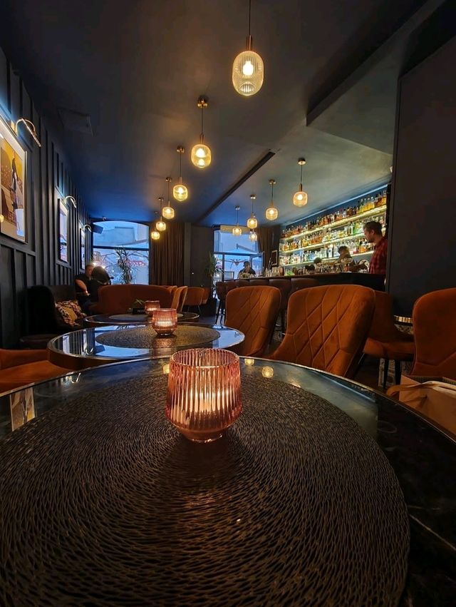 SIP Bucharest Cocktail Bar