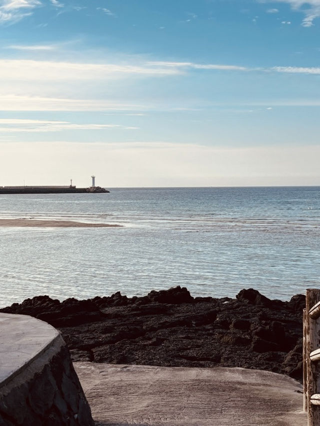 A Charming Coastal Town with Local Flavor