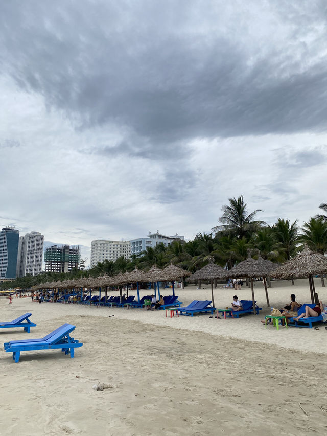 รีวิวหาดหมีเค (My Khe Beach) – ชายหาดในดานังที่ใคร