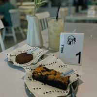 Sharlotte Cafe in Batam