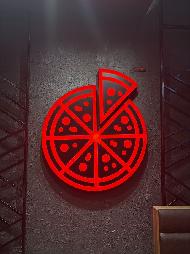 The Pizza Hut in Jungceylon Patong