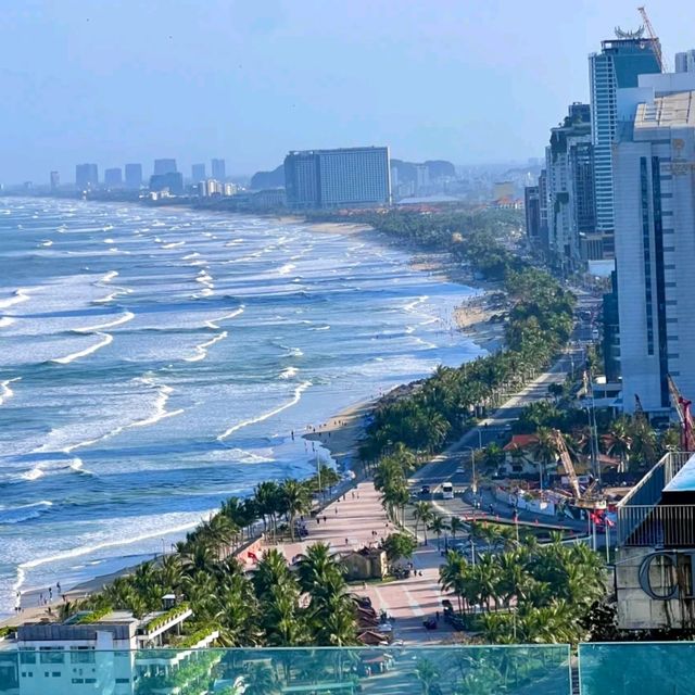🌊 Da Nang Beach – Sun, Sand & Serenity