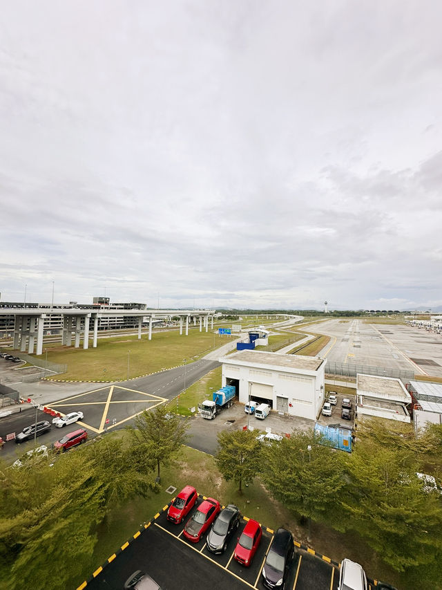 空への出発はここから！KLIA Terminal 2と高速鉄道で感じる旅の鼓動