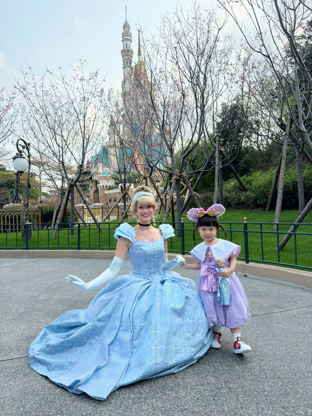 📌พิกัดถ่ายรูปเจ้าหญิง hongkong disneyland 