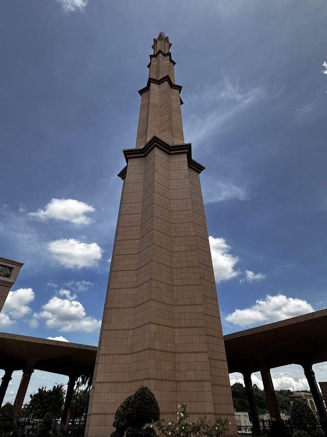 มัสยิตสีชมพู ในเมืองทันสมัย @ปุตราจายา 🕌