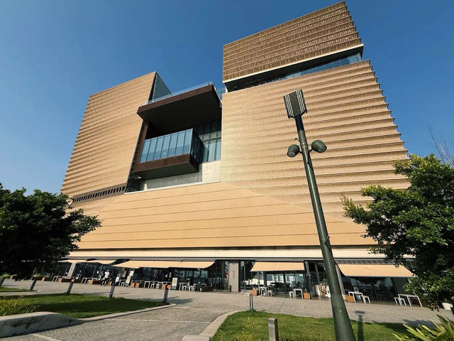 The Hong Kong Palace Museum