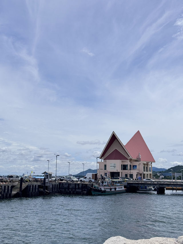 พระพิฆเนศ เกาะลอยศรีราชา พระพิฆเนศ เกาะลอยศรีราชา