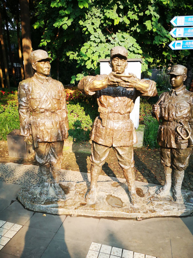 🌳 People’s Park Chengdu: A Historic Heartbeat of Sichuan