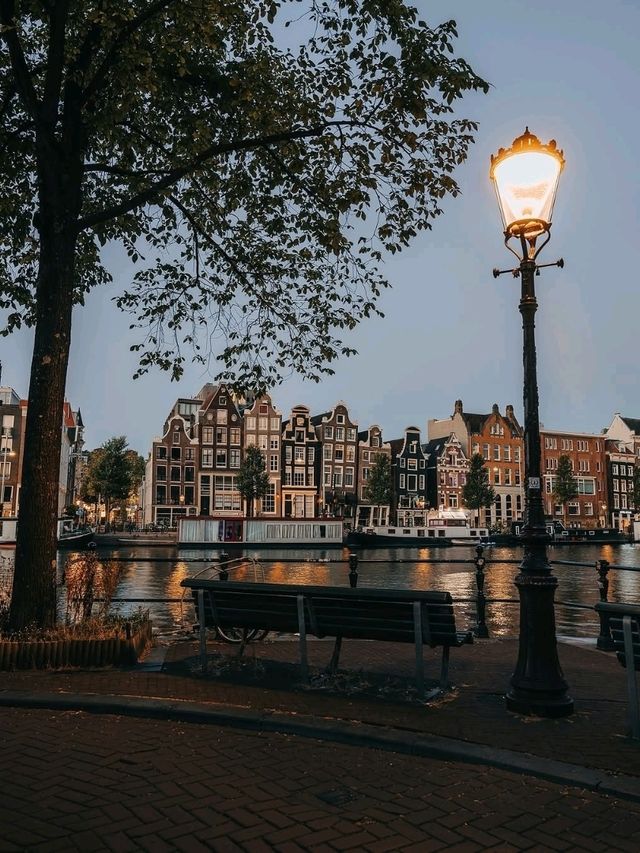 🇳🇱The Netherlands: Canals, Windmills & Tulip Dreams